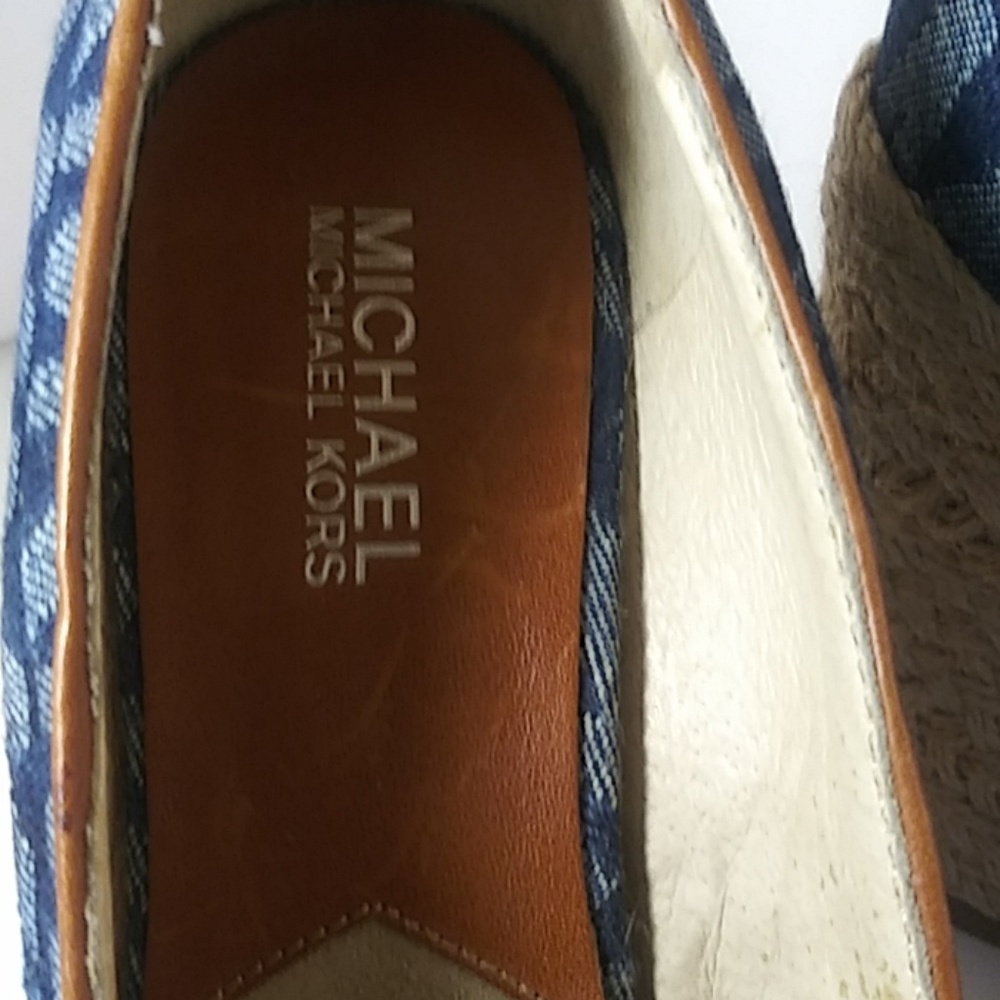 Michael Kors Denim signature Wedge Sandal - Picture 3 of 4